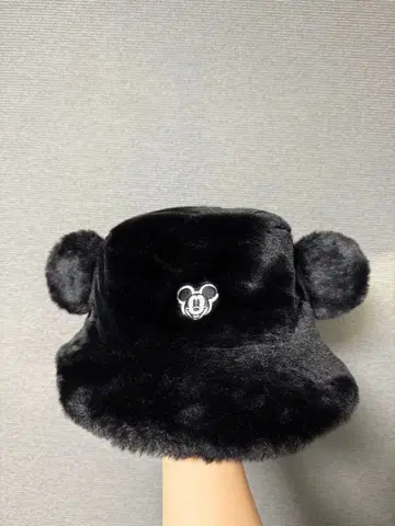 [ 새상품급 ] 미키마우스 귀 달린 퍼 모자 블랙 버킷 햇 디즈니씨