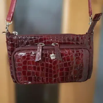 덴하마노 와인 레드 크로커다일 패턴 숄더백