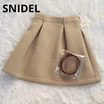 [ 새상품 미사용 ] SNIDEL 스나이델 벨 스트럭처 미니 스커트