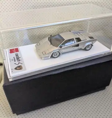 1/43 MakeUp Lamborghini Countach LP400S