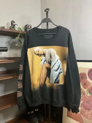 Ariana Grande 아리아나 그란데 맨투맨 XL 블랙