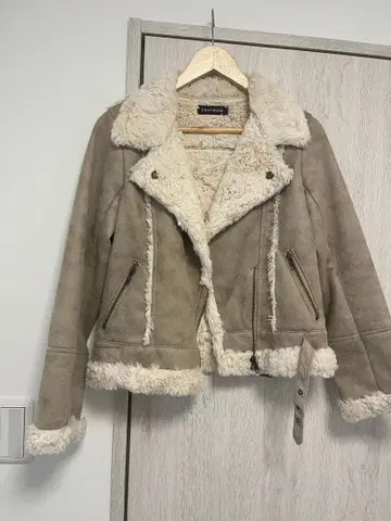 레스트로즈 무스탕 자켓