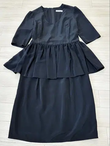 BARNEYS NEW YORK 페플럼 원피스 Made in Japan