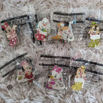 도쿄 디즈니 리조트 크리스마스 버전 핀 배지 7개 세트