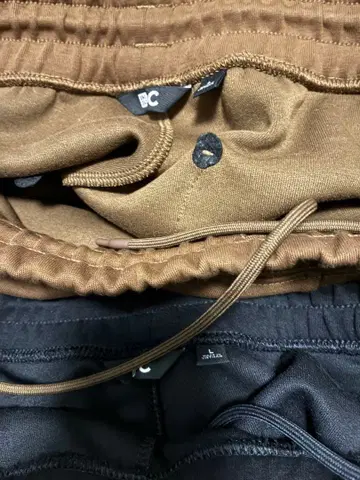 브라운 블랙 이지 팬츠 유니클로c 스웨트 팬츠 두 장