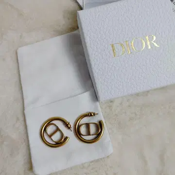 30 몽테뉴 CD 후프 귀걸이