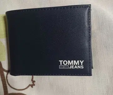 TOMMY JEANS 네이비 접이식 지갑