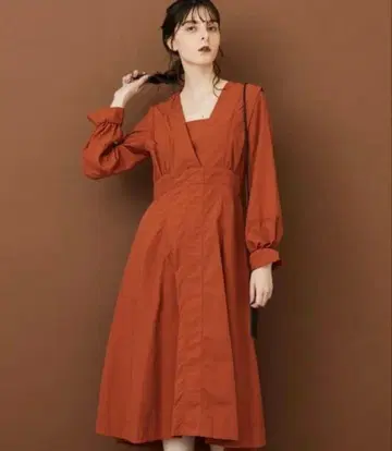 STUDIOS 테라코타 플레어 긴팔 원피스