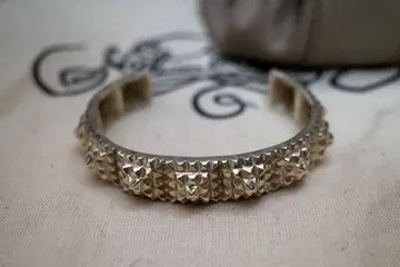 NATURAL INSTINCT 'ELEMENT OF INSTINCT 3'