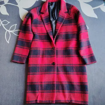 월드와이드 러브, 체크 체스터 코트