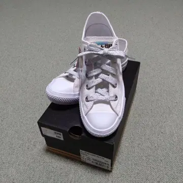 컨버스 올스타 LIGHT 홀로그램 OX 22.5cm 새상품