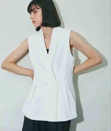 SMILE ORCHID 더블 버튼 V넥 턱 미디엄 기장 베스트