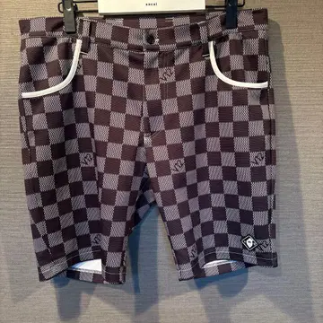 V12 체크 무늬 숏팬츠 사이즈 XL