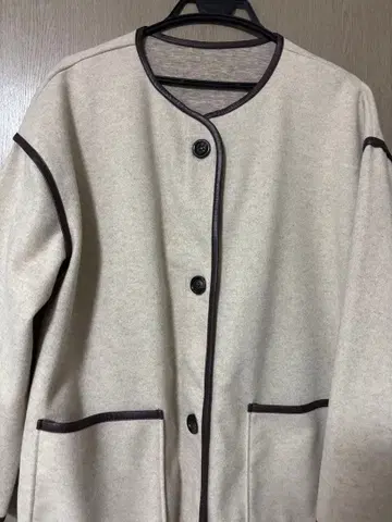 베이지 버튼 롱 코트 L