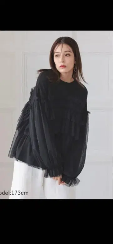 도노반 튤 티어드 맨투맨