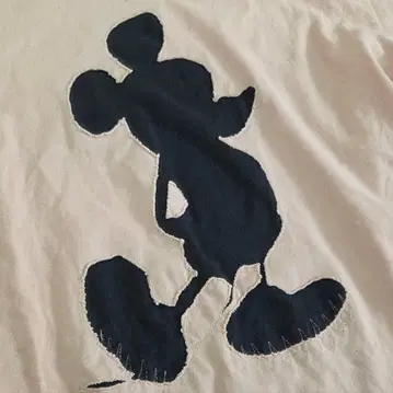 미키마우스 긴팔 T셔츠 핑크 자수 한정판