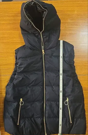 DoCLASSE 후드 부착 다운 베스트 블랙 M 사이즈 (추정)