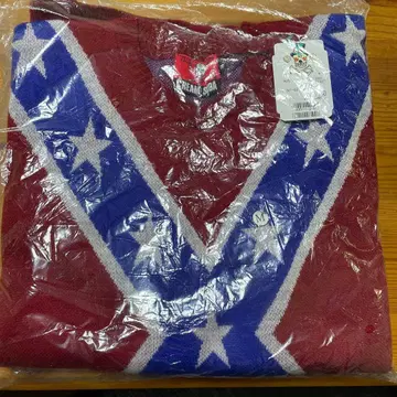 크림 소다 핑크 드래곤 스웨터