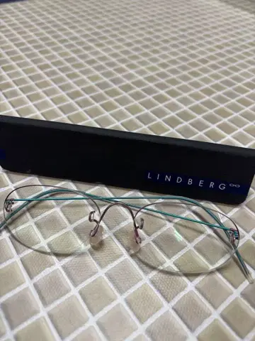 LINDBERG 오벌 안경 케이스 포함