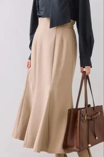 미사용 새상품 vis 플레어 스커트