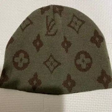 LV 로고 니트 모자 올리브 그린