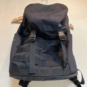 새상품급 Nike 블랙 백팩