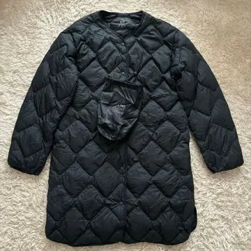 UNIQLO 울트라 라이트 다운 릴랙스 코트 다크 그린 S 수납 가방