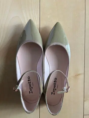 Repetto 올리브 그린 플랫슈즈 37