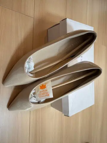 JELLY PLUS 베이지 플랫슈즈