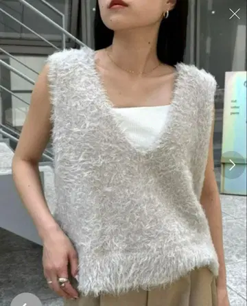 [ CIAOPANIC TYPY ] 믹스 페더 얀 크롭 기장 베스트