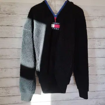 타미힐피거진스 원포인트 센터 로고 하프 지퍼 보아 후드티