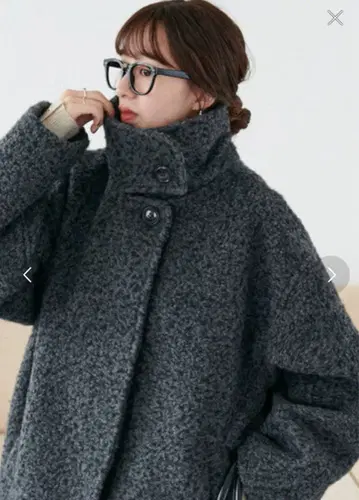 디스커트 미들 스탠드 코트