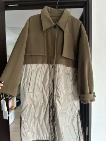 새상품 정가 17,500엔 카키 충전솜 롱 코트