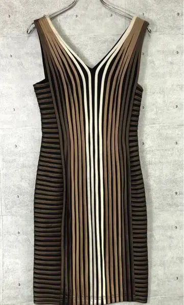 모드 ERUKEI 멀티 스트라이프 바디 콘셔스 타이트 니트 드레스