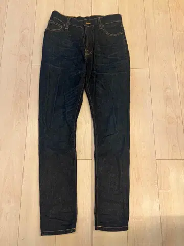 Nudie Jeans Co. 다크 블루 슬림 핏 데님