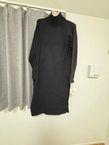 YAMADAYA 블랙 니트 터틀넥 원피스