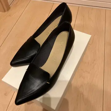 LE TALON 블랙 스틸레토 펌프스