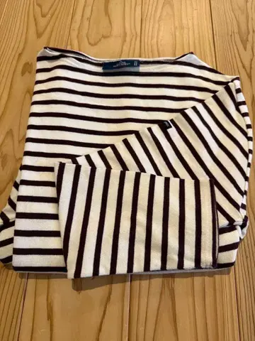 세인트 제임스 보더 크림슨 아이보리