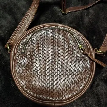 KUNUNURRA 카나라라 가죽 숄더백