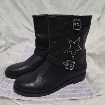 츠모리치사토 스타 스터드 장식 엔지니어 부츠