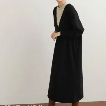 새상품 URBAN RESEARCH DOORS V넥 맨투맨 원피스