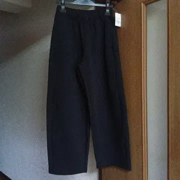 프릭스 스토어 새상품 종이상자 맨투맨 커브 팬츠 (S) 블랙