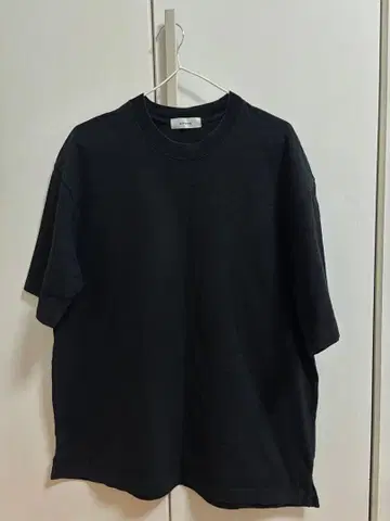 alvana 블랙 반팔 T셔츠 사이즈 3