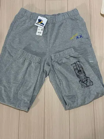 그레이 스웨트 팬츠 카우스 콜라보