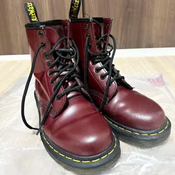[ 컨디션 최상 ] 닥터마틴 Dr. Martens 8홀 체리 레드