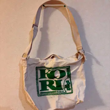 Kroi 메신저 백 굿즈