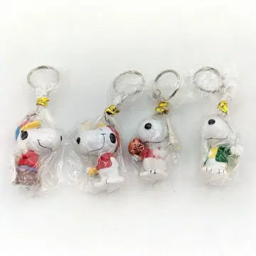 미개봉 스누피 키링 피넛 4종 세트