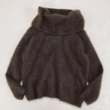 DEICY 데이시 터틀넥 니트 풀오버 복슬복슬