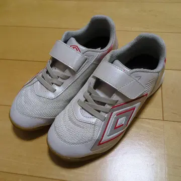 엄브로 umbro 실내 축구 풋살화 21cm