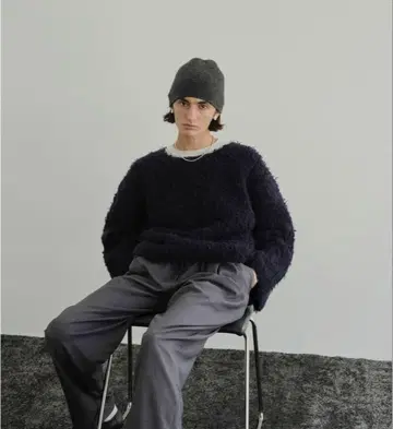 CLANE BEAR SHAGGY HAND KNIT TOPS